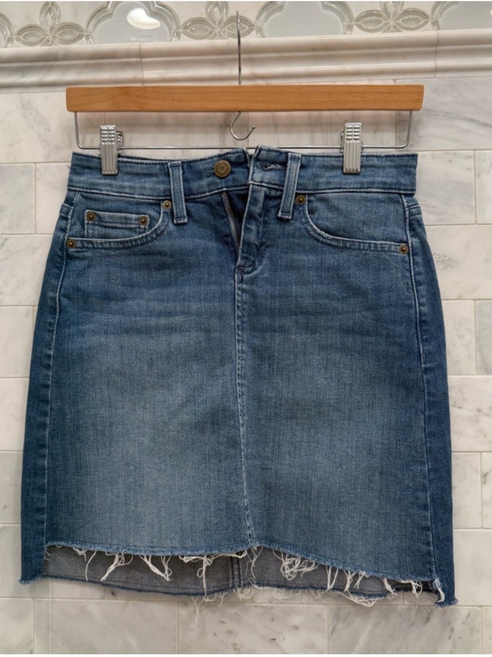Vineyard Vines denim skirt